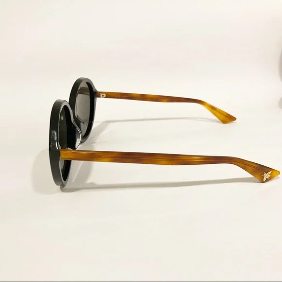 Authentic Gucci Sunglasses - Picture 5 of 7